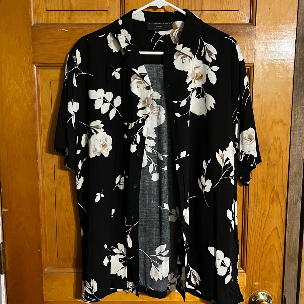 No boundaries button up